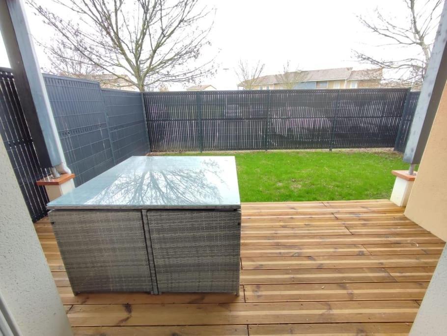 T2 Avec Jardin Proche Aeroport, Airbus, Meet Daux Exterior foto
